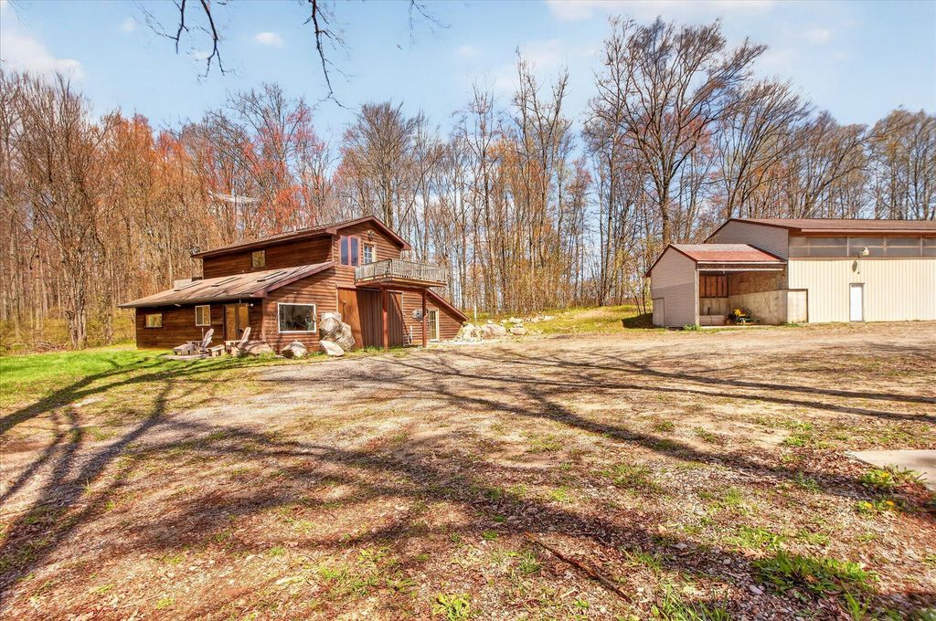 17099 Sierra Drive, Big Rapids