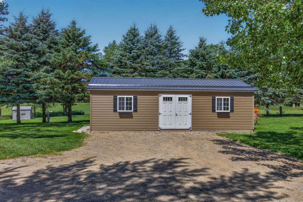 2215 Antrim Drive, Grand Blanc charter township