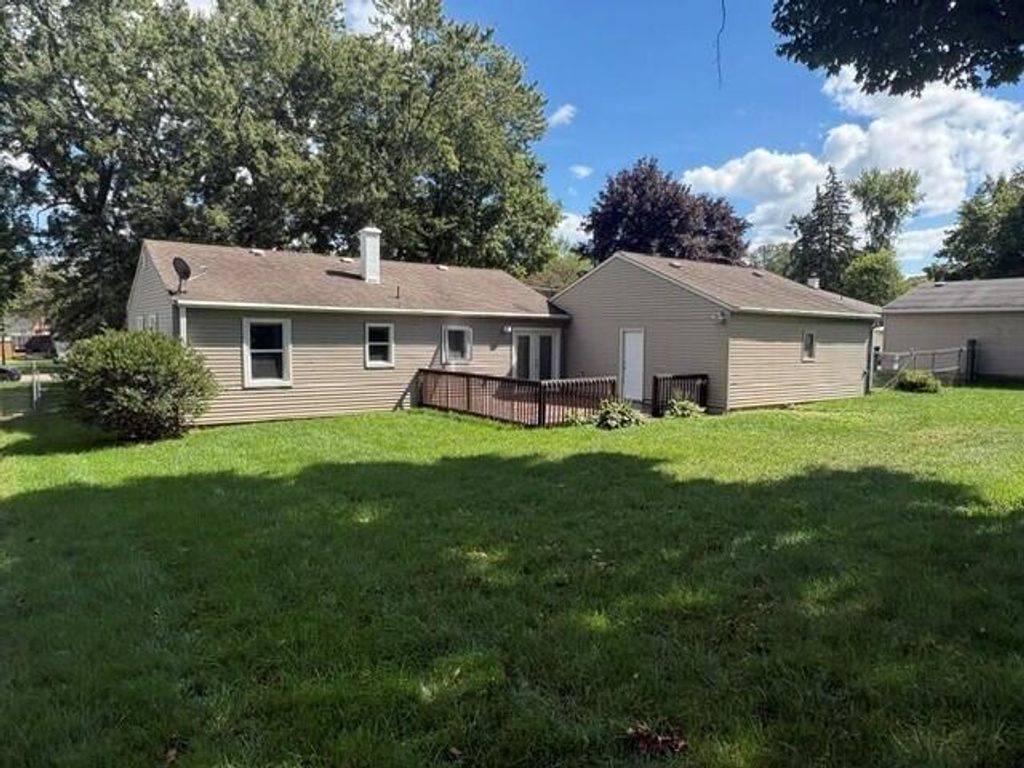 5910 Orchard Court, Lansing charter township