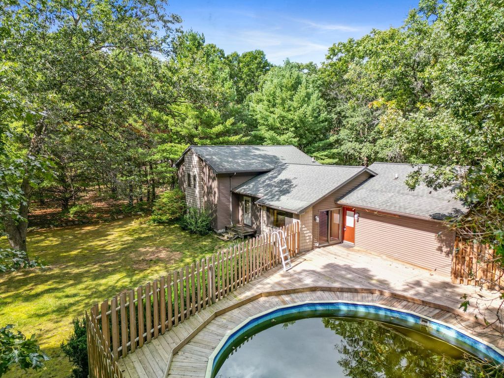 2341 E 95th Street, Newaygo