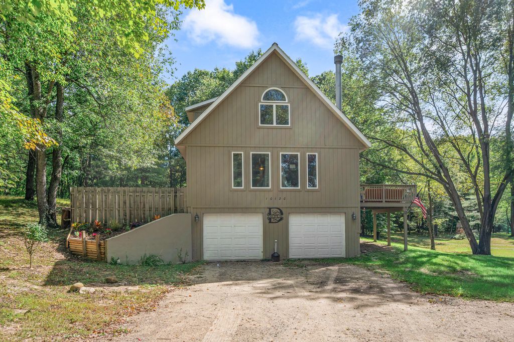 10120 Crazy Horse Trail, Stanwood