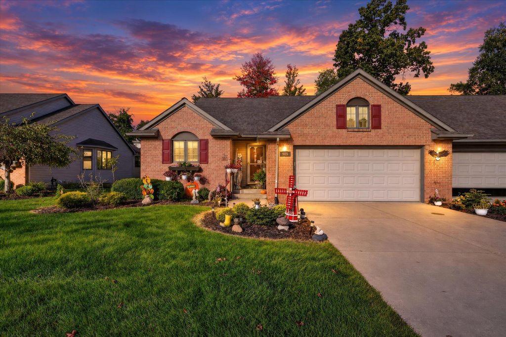 905 S Hawthorne Court Building: 1, Greenville