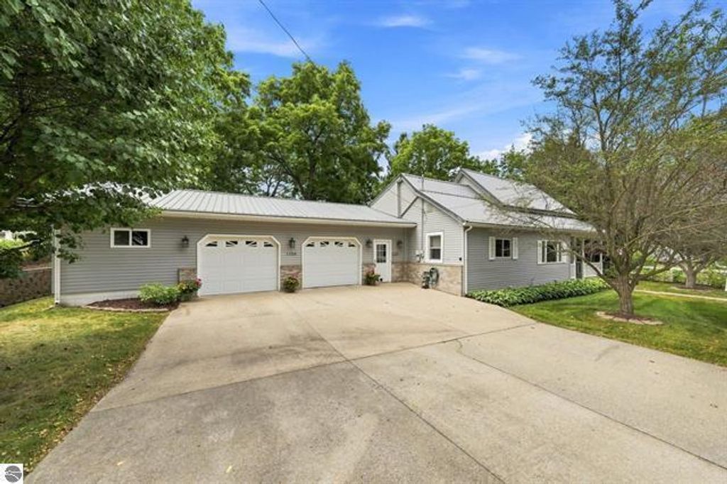 1126 Laurel Street, Cadillac