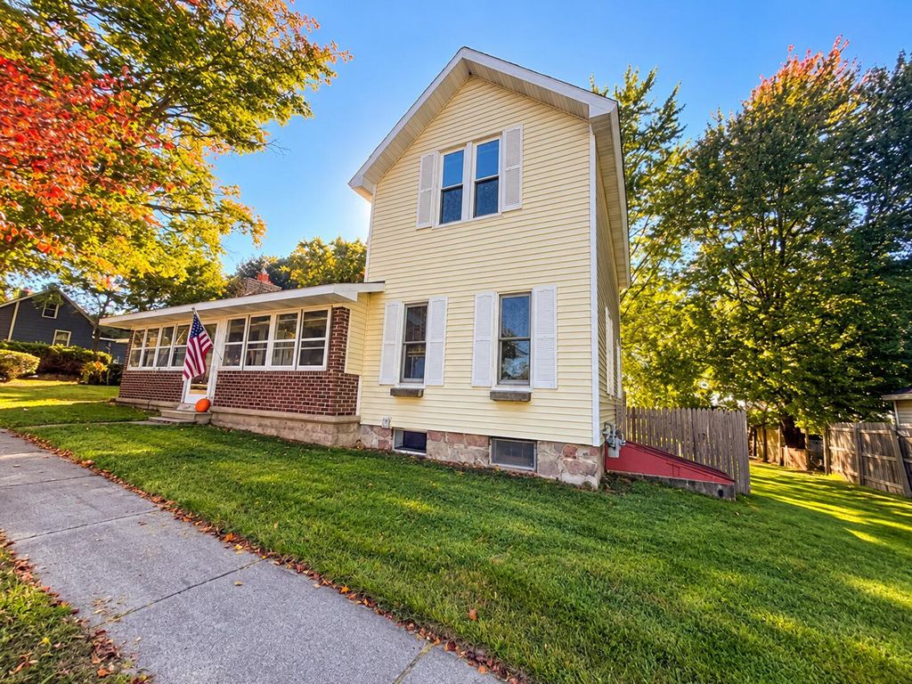 61 Probasco Street, Casnovia
