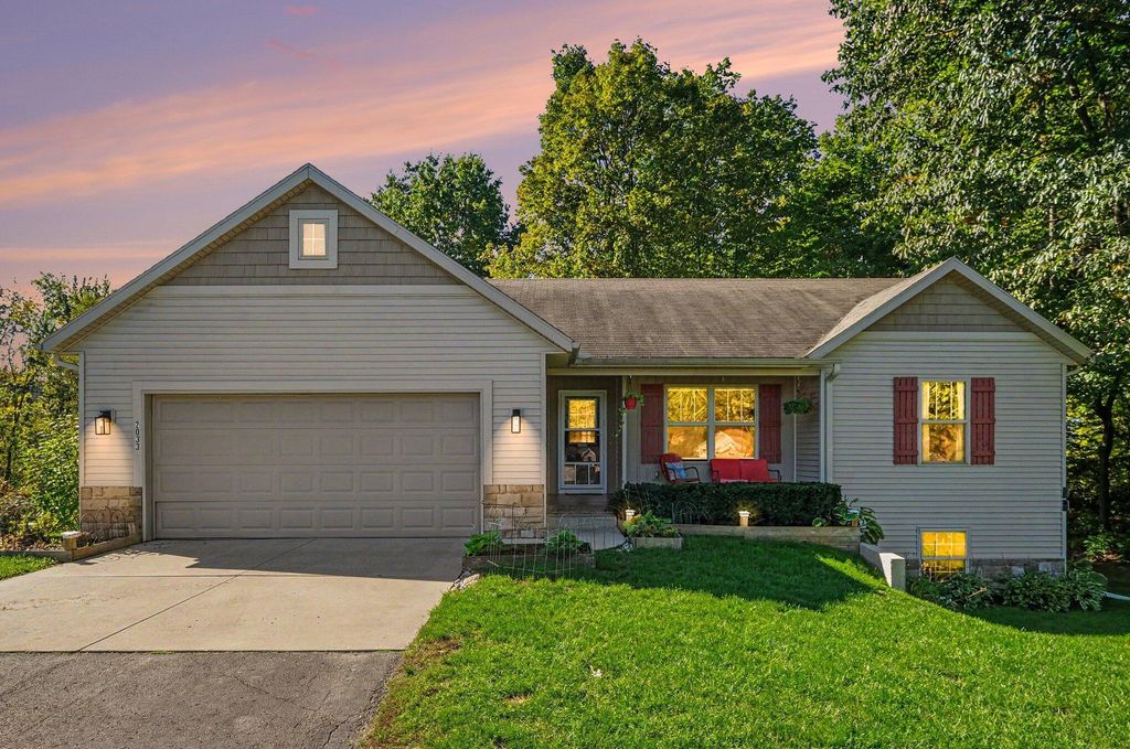 2033 Winston View Drive Ne, Cedar Springs