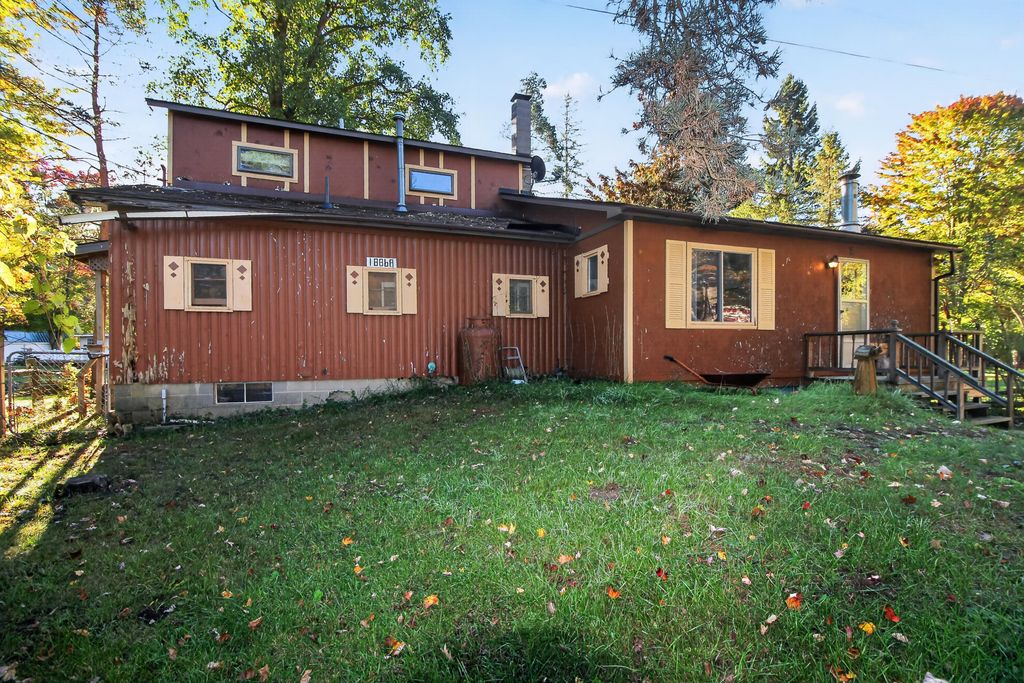 18868 Point Road, Barryton