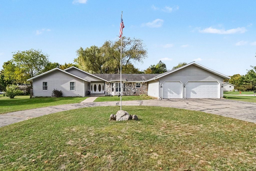 333 S Mary Street, Newaygo