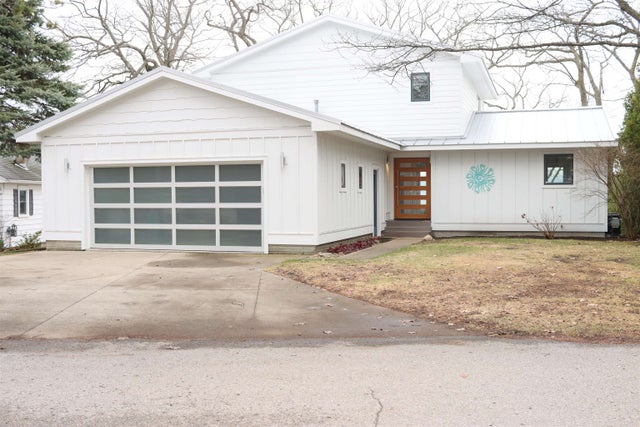 745 S Crescent, Sims township