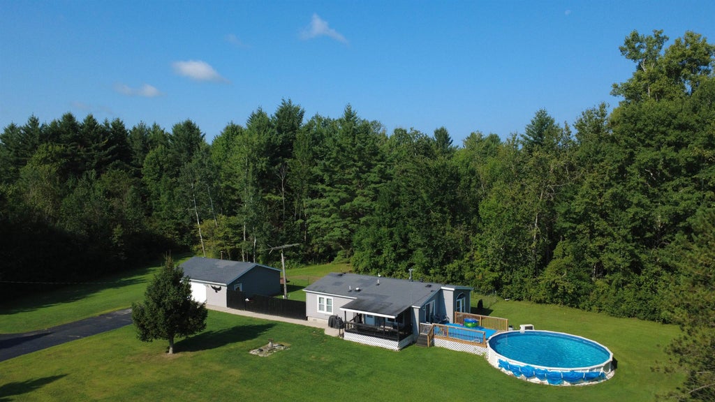 2181 M-33, Moffatt township