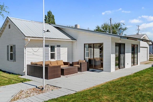 1878 S Riverside, Sims township