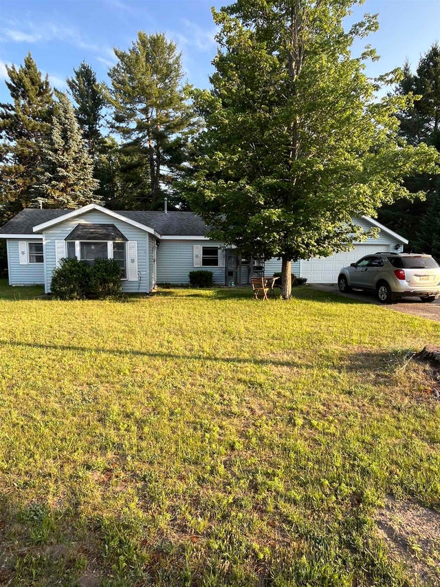 9136 Richfield, Richfield township