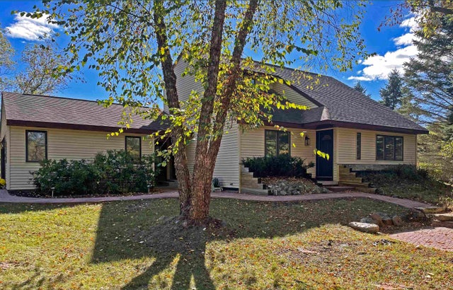 13875 Neal, Springfield charter township