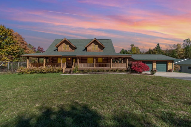 7116 Wickert, Plainfield township