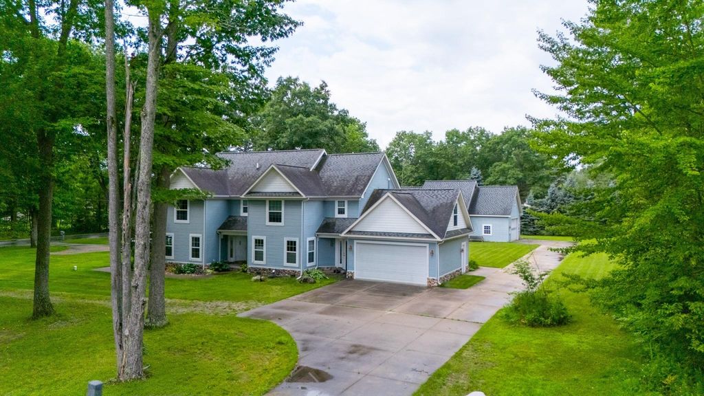 103 Ultra, Roscommon township