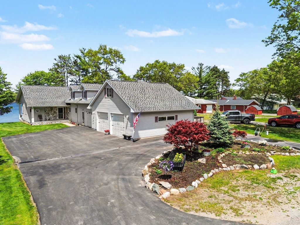2001 Indian Lake, Plainfield township