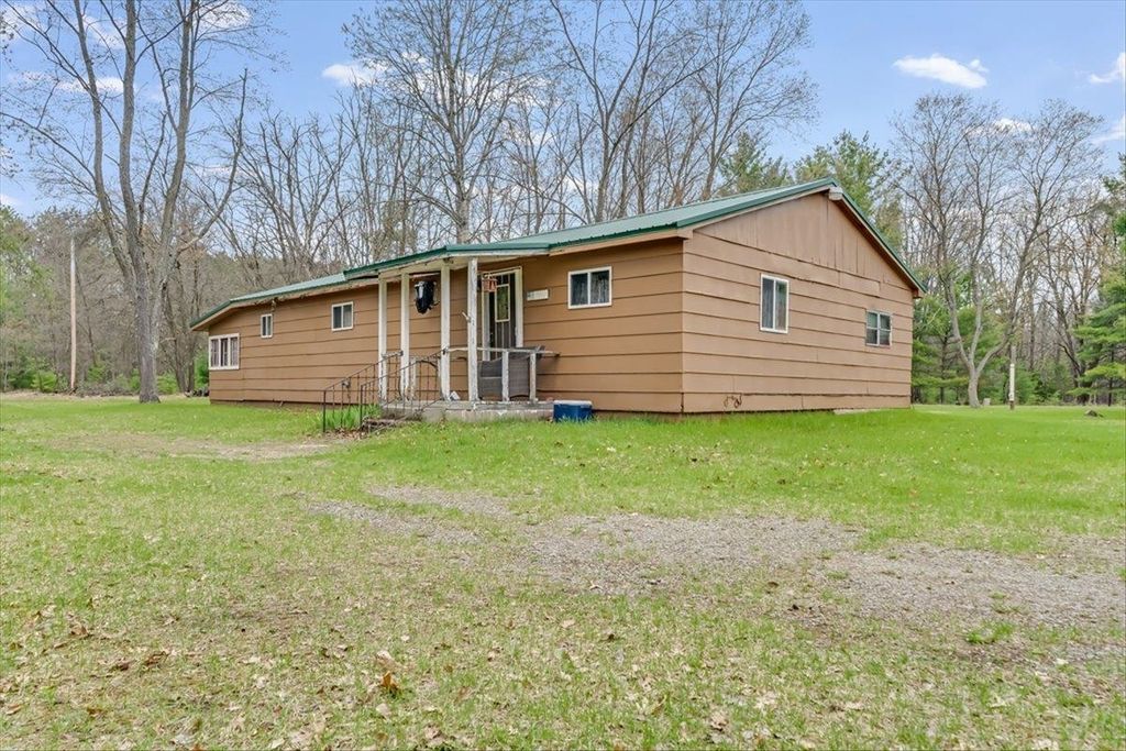 7734 Partlo, Reno township