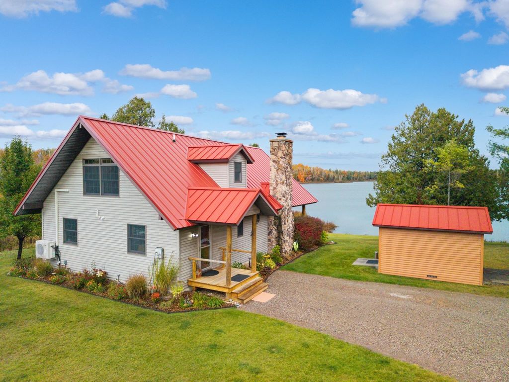 15202 Circle Dr, Ocqueoc township