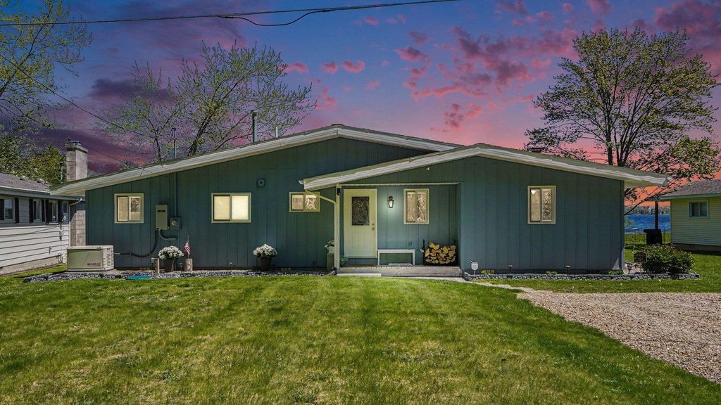 4440 Loon Lake Rd, Plainfield township