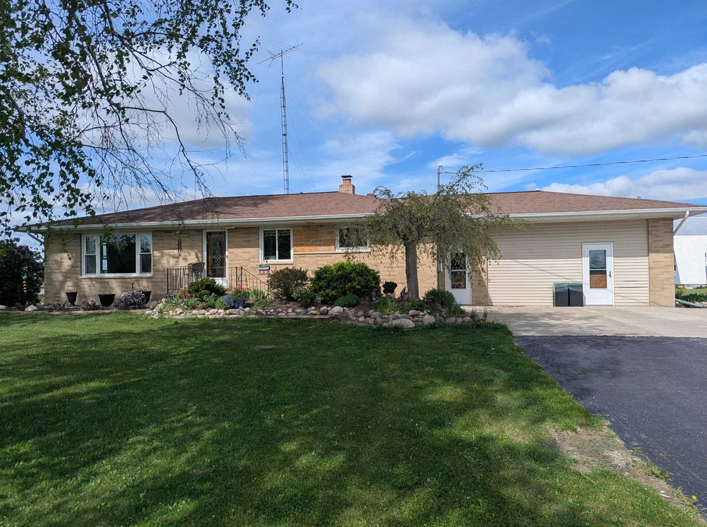 1171 N M-65, Turner township