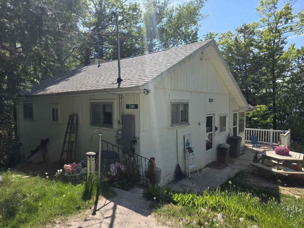 7580 O'connor, Plainfield township