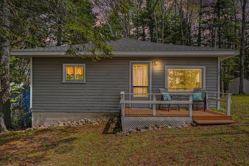 408 Sage Lake Rd, Hill township