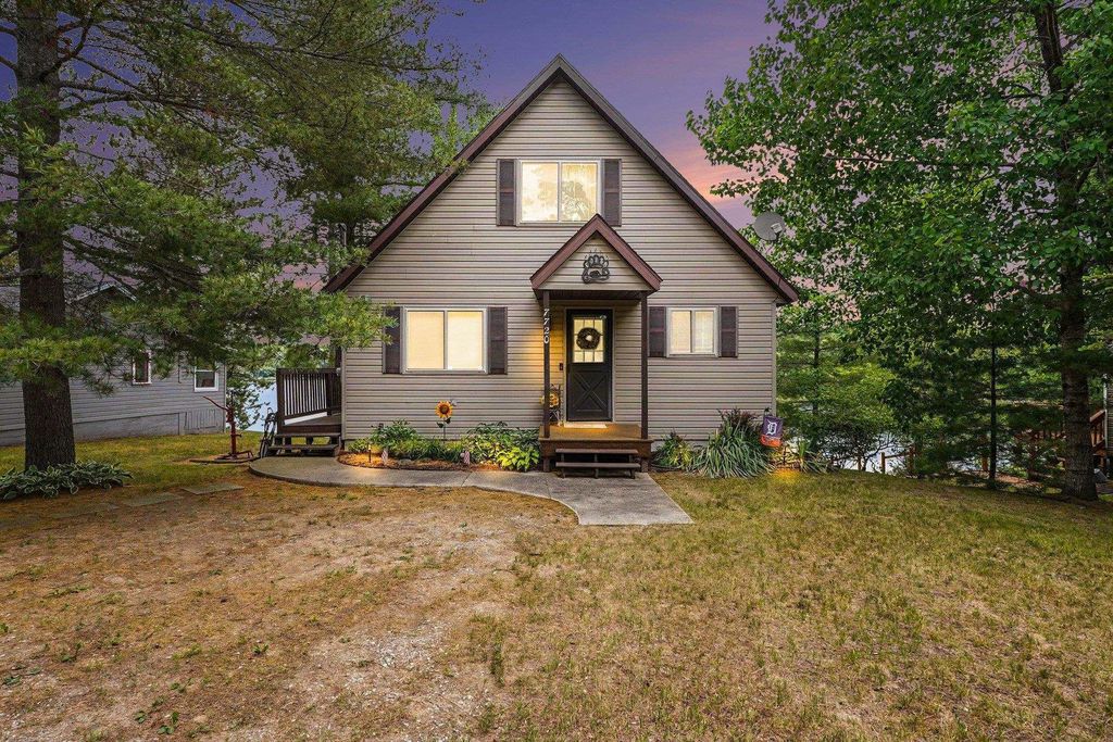 7720-7722 Jose Lake, Plainfield township