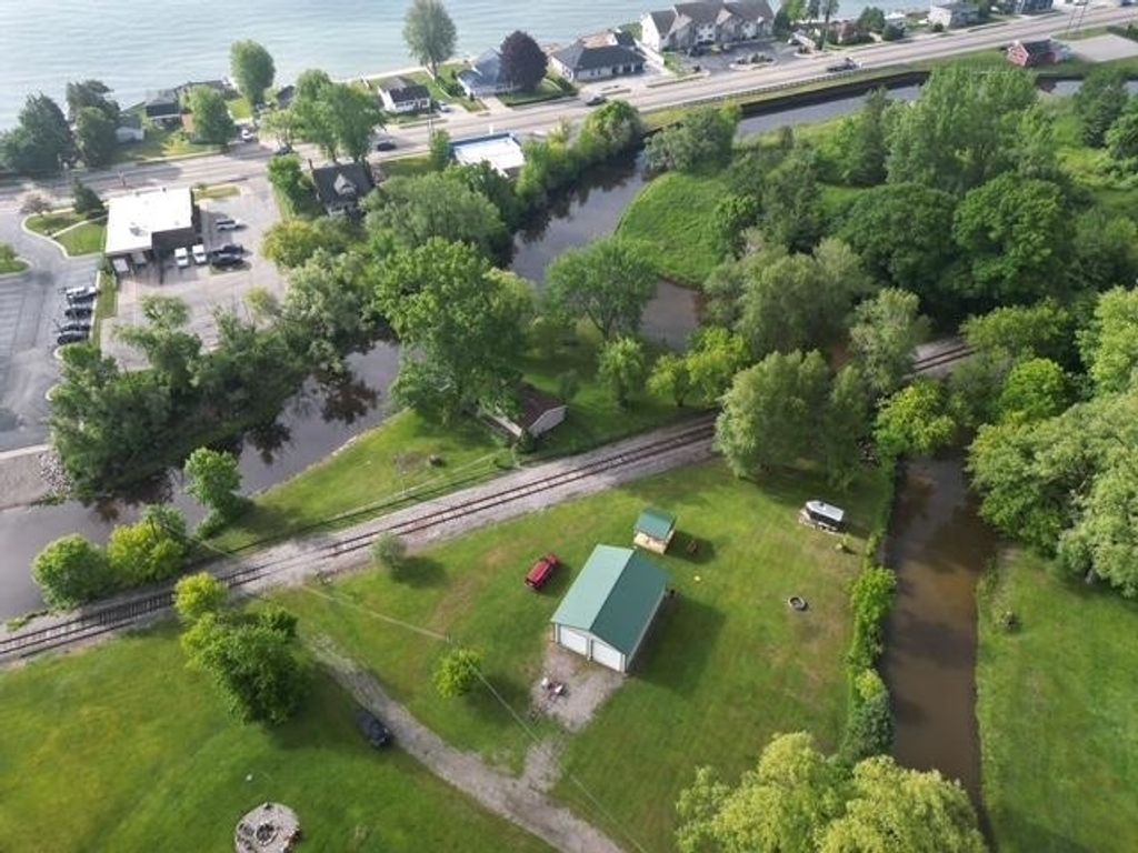 429 Hamilton, Tawas township