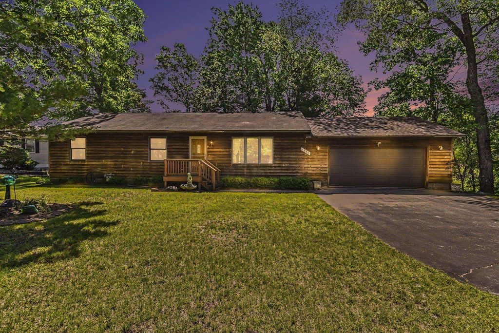 1660 Iroquois, Grant township