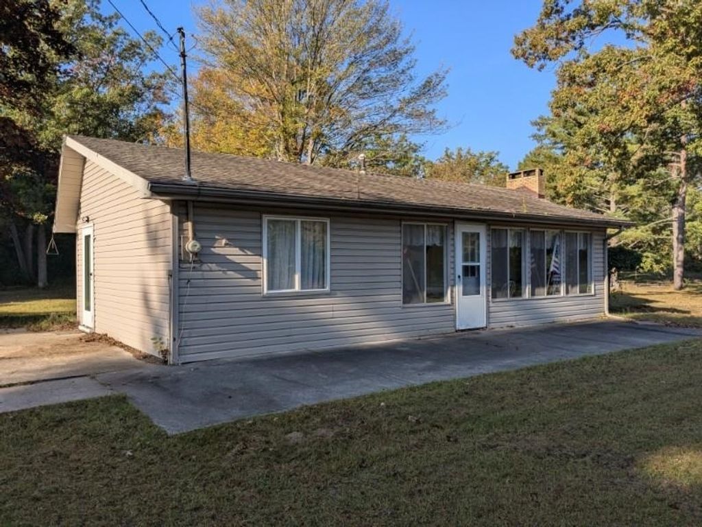 5533 E County Line Rd, Plainfield township