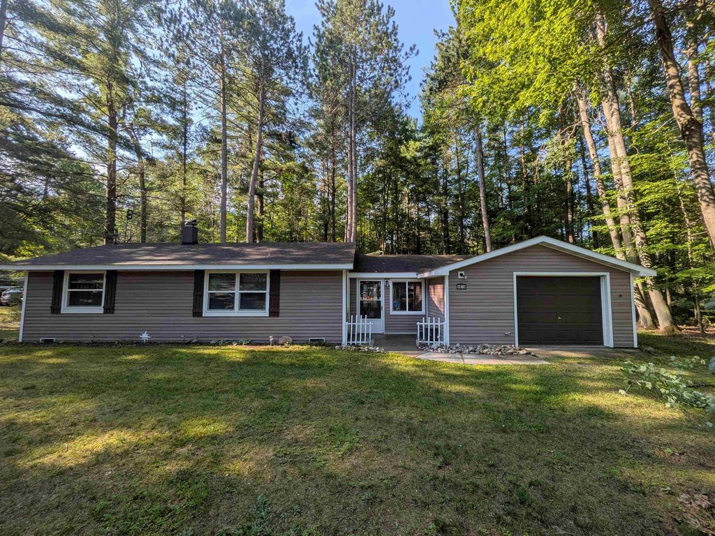4019 E Higgins Lake, Roscommon township