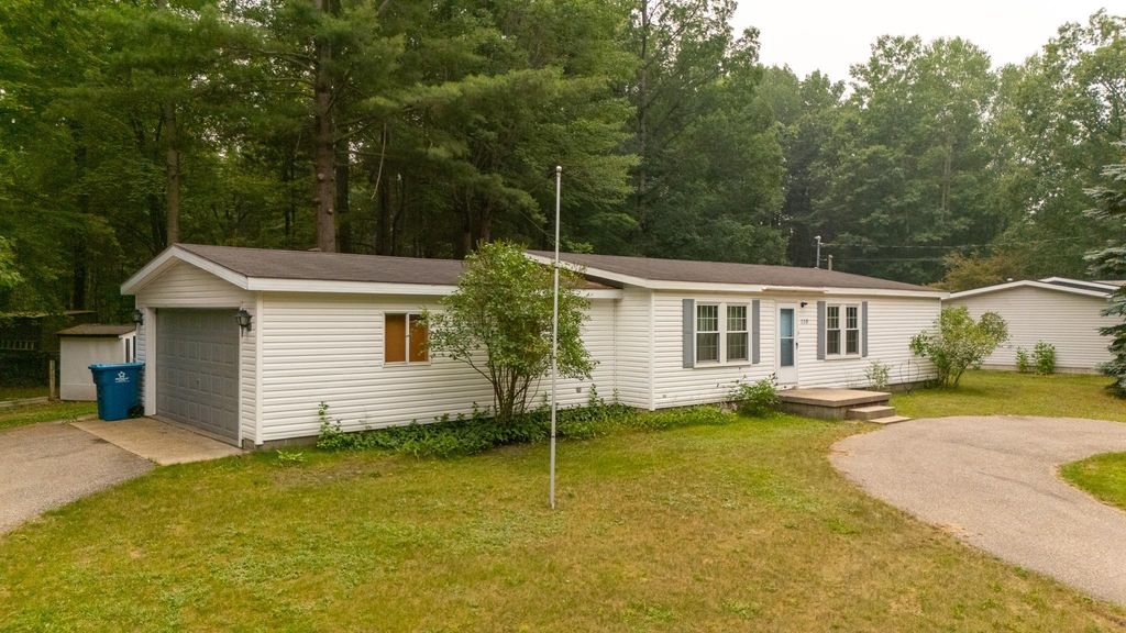 110 Trescott, Markey township