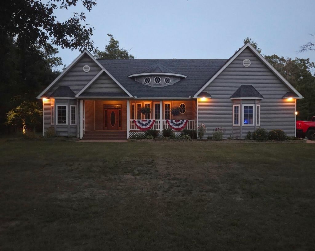 6260 Evergreen, Plainfield township