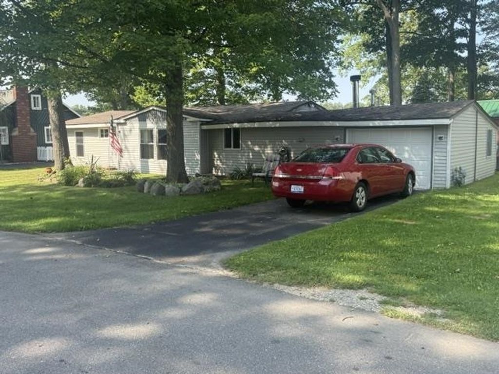 103 Visnaw, Denton township