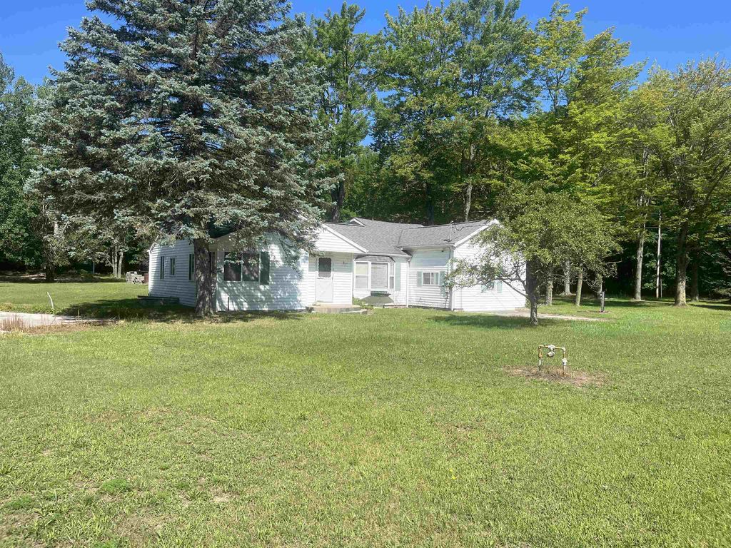5200 S Huron, Standish township
