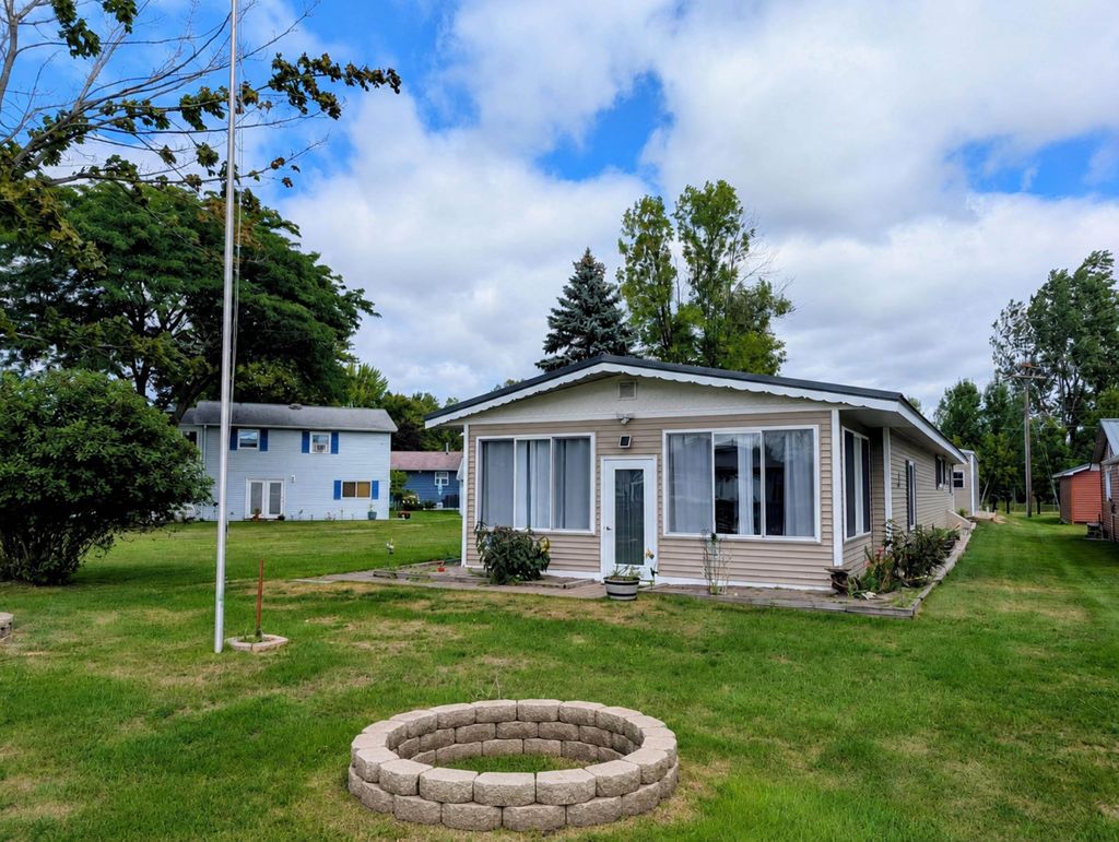 1656 Riverside, Au Gres township