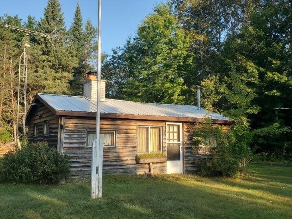 5172 S M-33, Horton township