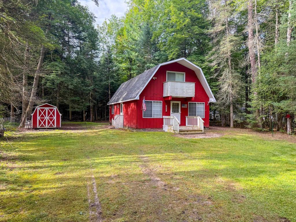 2050 Contour Dr, Grayling charter township