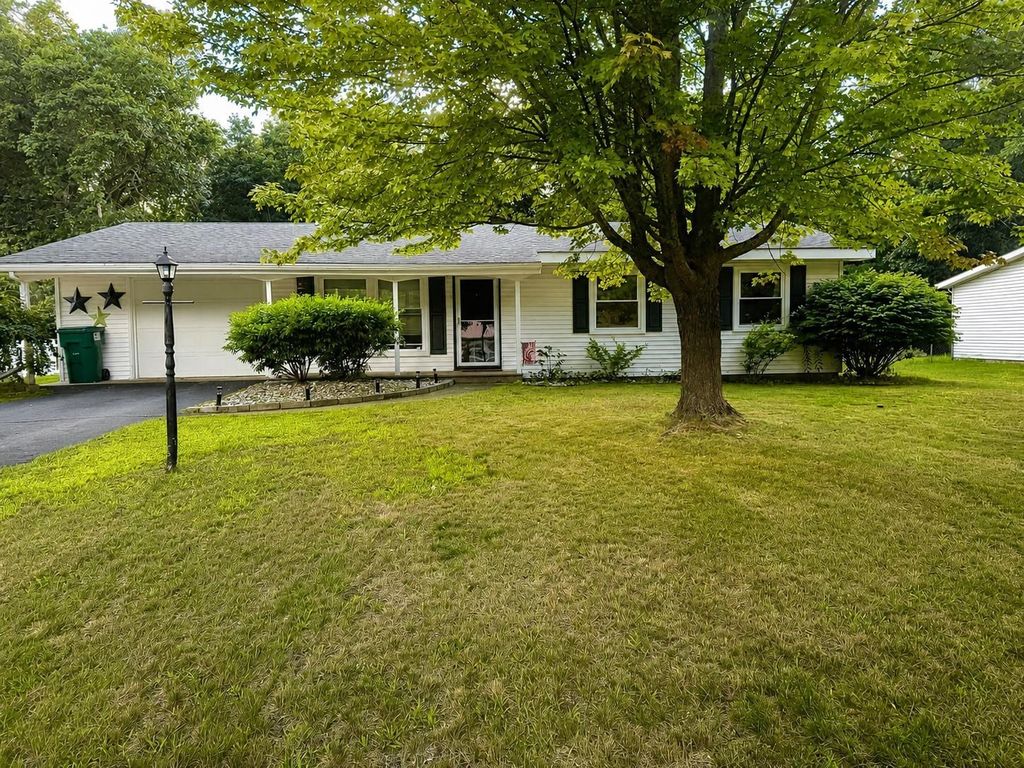 597 Janet St, Baldwin township