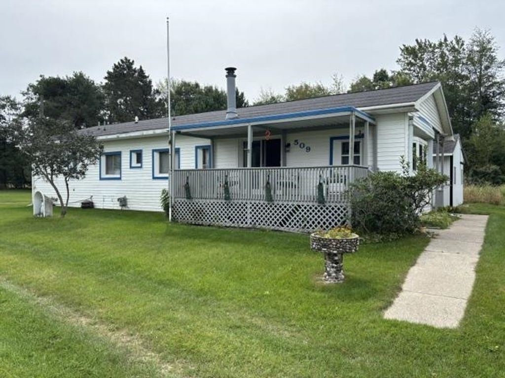 509 Bridge St, East Tawas