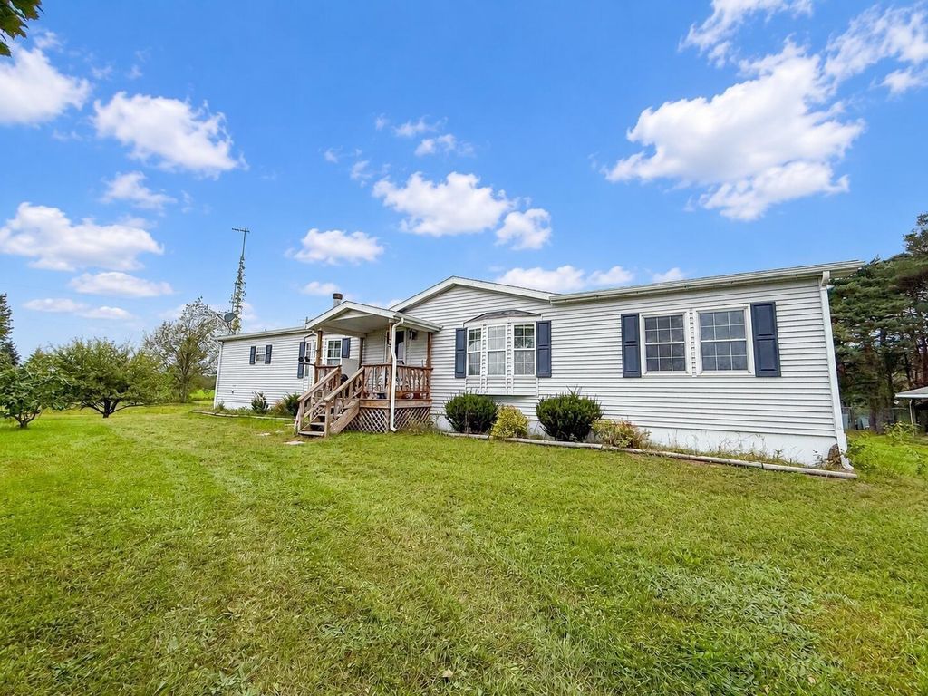 5303 E Houghton Lake Rd, Lake City