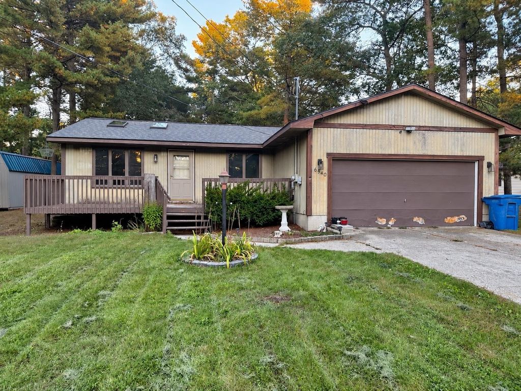 6540 Cedar Lake, Oscoda