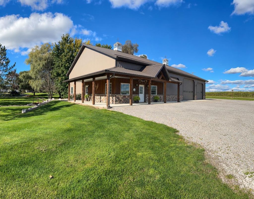 1025 Reed Rd, Sterling