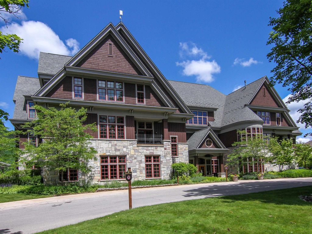 12328-unit 335b Crystal Mountain, Thompsonville