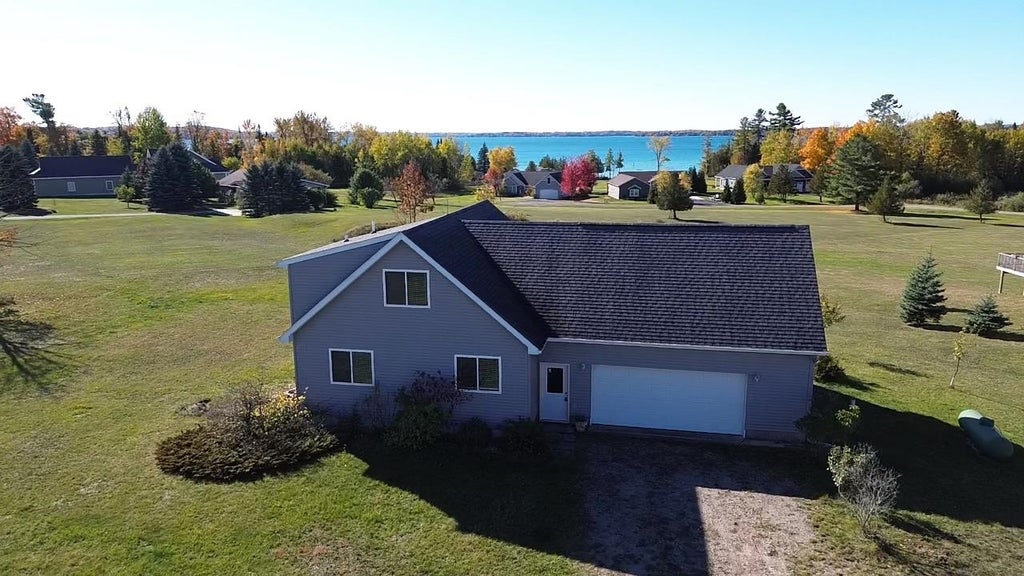 13019 Elk Tip Dr, Milton township