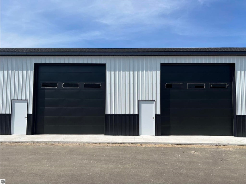 6819 S M-37, Mayfield township