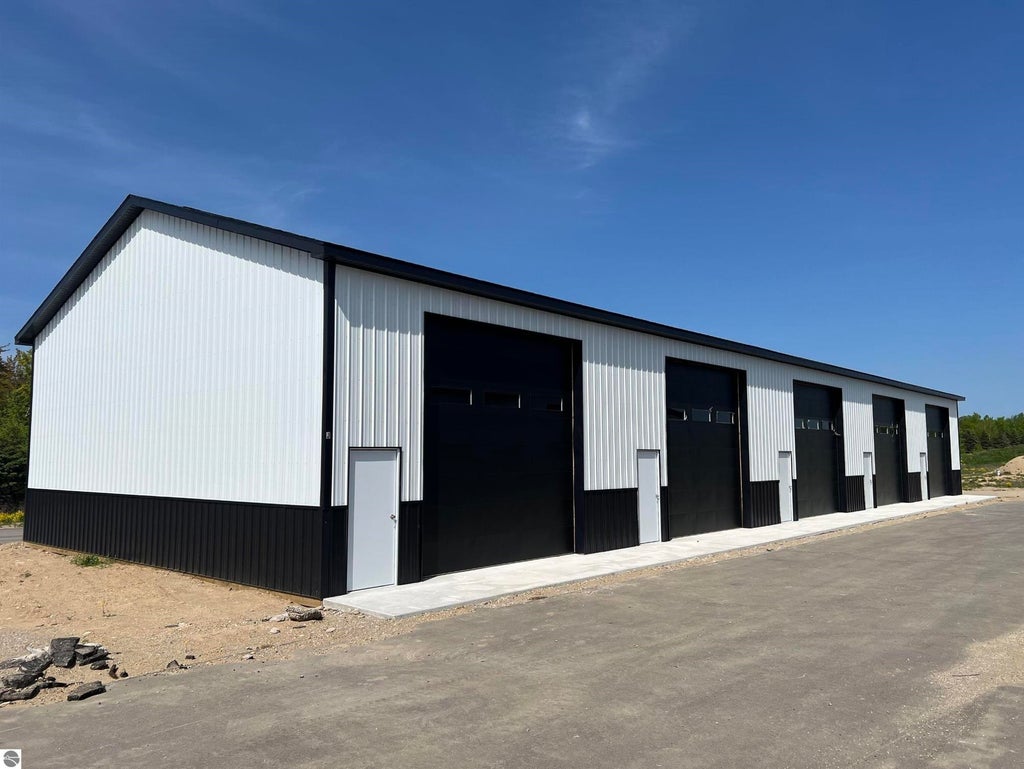 6819 S M-37, Mayfield township