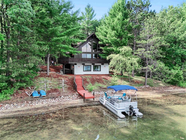 374 Island View, Whitewater township