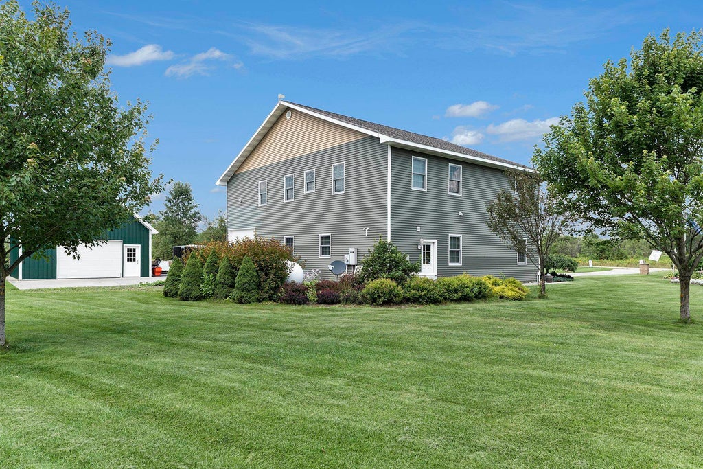 6836 Wrenwood, Mancelona township