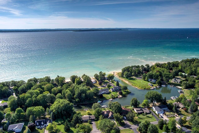 6782 E Harbor, Elk Rapids township