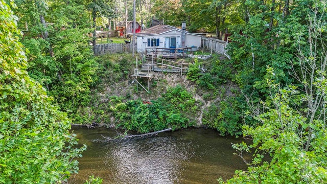 8538 W Haskell Lake, Winterfield township